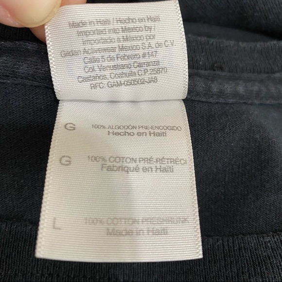 Gildan Men’s Distressed TKD Short Sleeve Black Tee - Picture 7 of 8